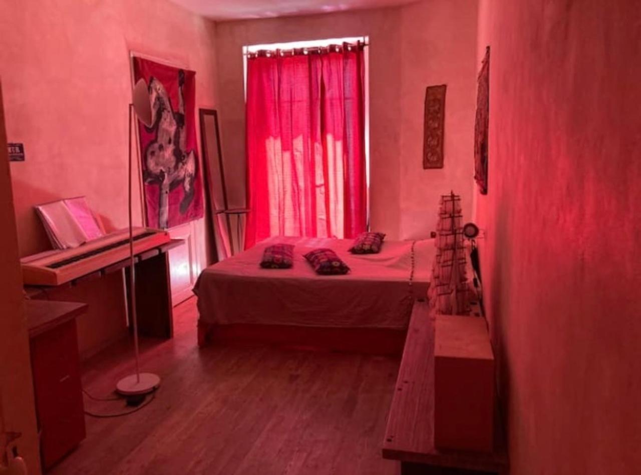 Great And Light Private Room In The Heart Of Nisa Cameră foto